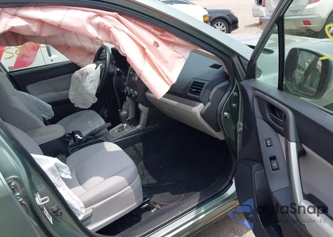 2015 Subaru Forester 2.5I Premium z USA, uszkodzony, nr VIN JF2SJADC1FH813486